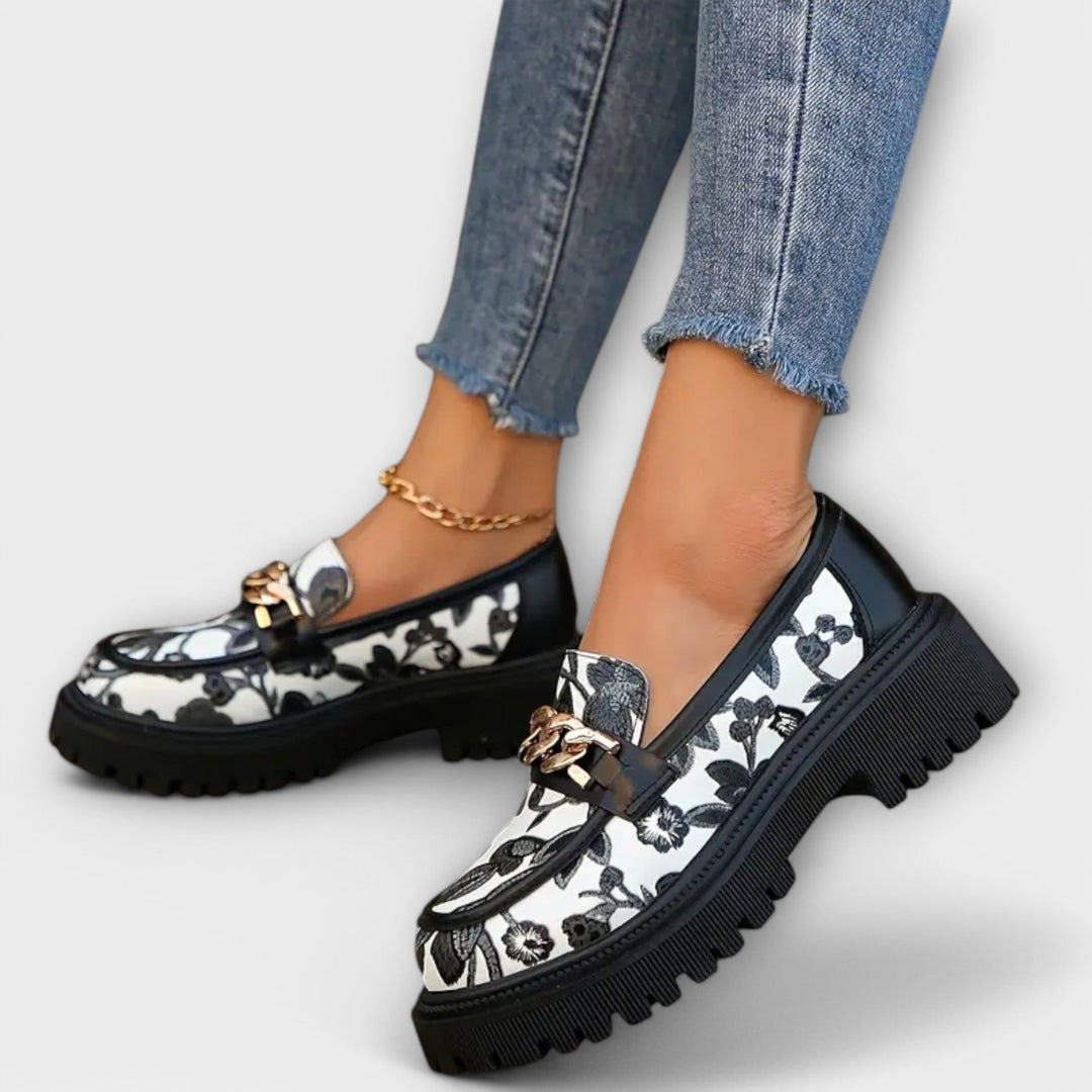 Sandra - Klassiska Retro Mockasiner med Stil