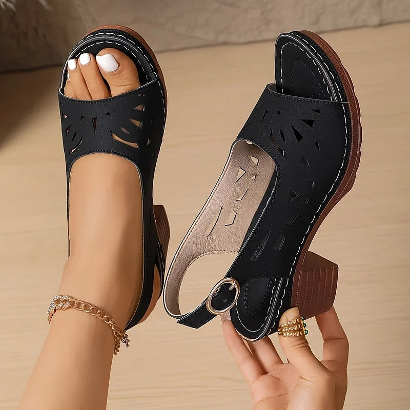 Cristy | Sandaler med klack och ankelrem